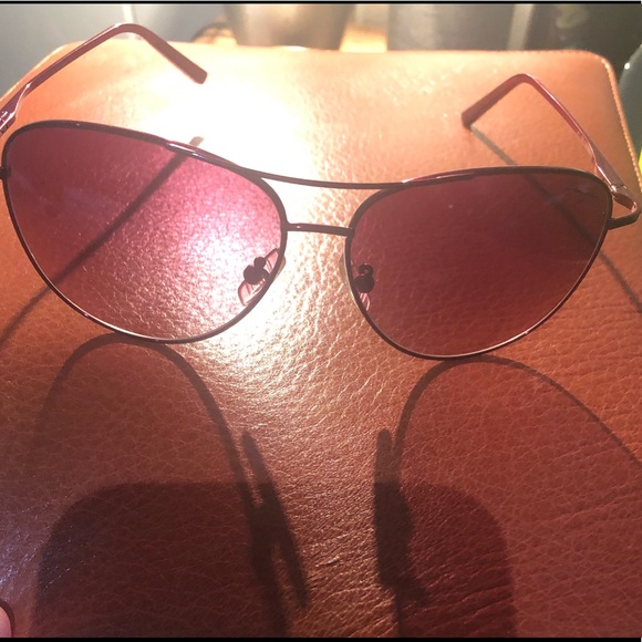 Sean John Aviator Vintage Sunglasses. NWOT. - Picture 2 of 9